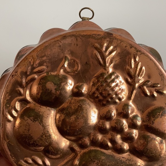 Vintage 60s copper jelly mould with fruit pattern. Copper wall hanging. - Picture 6 of 10
